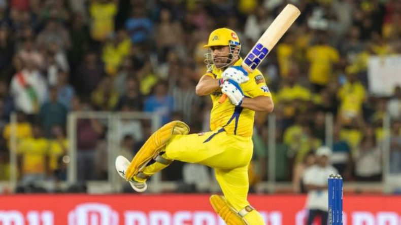 CSK vs RR: 17 गेंदों पर नाबाद 32 रनों की पारी खेलने के बावजूद टीम को जीत नहीं दिला पाए धोनी, ये रही बड़ी वजह