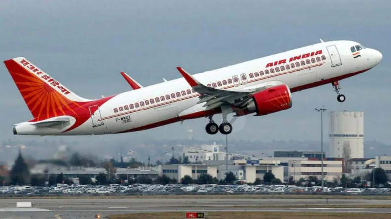 Air India: यात्री के हंगामे के बीच वापस दिल्ली लौटी एयर इंडिया की फ्लाइट, लंदन में होनी थी लैंडिंग