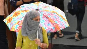 Heatwave: यूपी में गर्मी से 48 घंटे में 17 की गई जान, 48 डिग्री के पार पहुंचा पारा