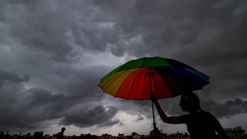 Monsoon Update: गर्मी से बढ़ा पारा, इस बार मॉनसून भी देरी से आएगा, जानें कैसा रहेगा मौसम का हाल