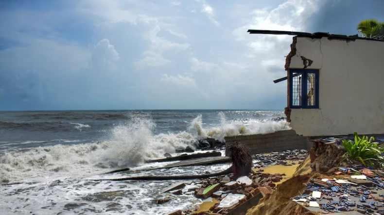 Cyclone Biparjoy: गुजरात के दरवाजे पर बिपरजॉय, दिल्ली-राजस्थान और मध्य प्रदेश के ये इलाके होंगे प्रभावित