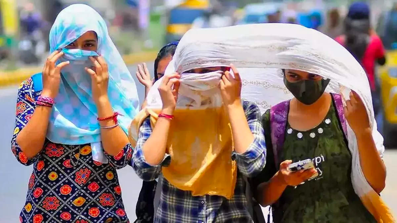 Weather Update: यूपी-बिहार में बढ़ेगा पारा, राजधानी समेत इन हिस्सों में बरसात, जानें मौसम का हाल