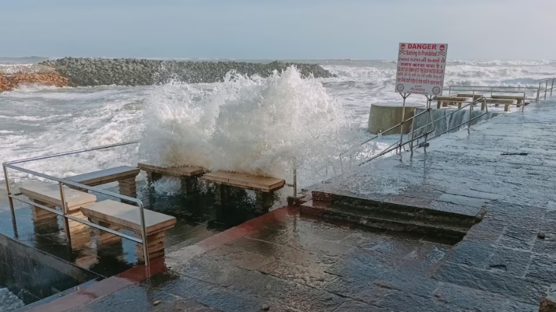 भारत ही नहीं पाकिस्तान को भी प्रभावित करेगा Cyclone Biparjoy, सेना ने संभाला मोर्चा