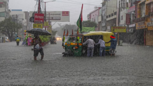 Weather Today: दिल्ली में यलो अलर्ट, UP, हिमाचल और उत्तराखंड में 5 दिन तक बारिश की चेतावनी