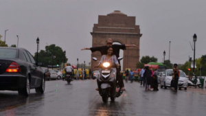 Delhi Weather Update: 6 डिग्री तक लुढ़का दिल्ली का पारा, अगले पांच दिन बरसेंगे बादल