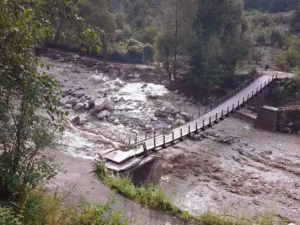 Jammu Kashmir Cloud Burst: जम्मू कश्मीर बादल फटने से भारी तबाही, मौके पर पहुंची रेस्क्यू टीम