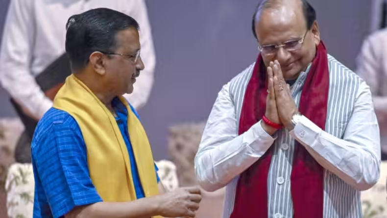 केजरीवाल सरकार के 400 कार्यकर्ताओं की सेवाएं समाप्त… LG ने लगाया ये आरोप