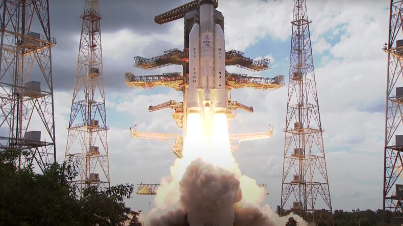 ISRO इतिहास रचने की ओर… मून मिशन ‘चंद्रयान-3’ लॉन्च, अगस्त में सॉफ्ट लैंडिंग