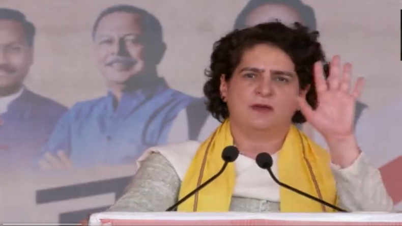 Priyanka Gandhi Rally: मंडला पहुंची कांग्रेस नेता प्रियंका गांधी, बेली- भाजपा ने एक-एक कर सारे अधिकार छीन लिए