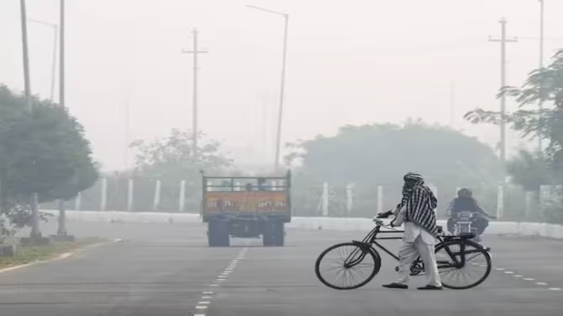 Weather news: दिल्ली में जल्द ठंड देगी दस्तक, गिरने लगा मौसम का तापमान