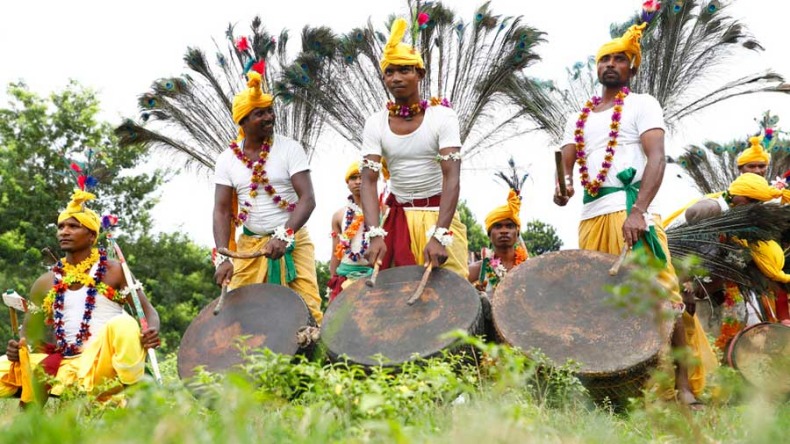 Tribals of Jharkhand: स्थापना के 23 साल बाद भी इस हाल में झारखंड के आदिवासी, जानिए सीएम के क्षेत्र का हाल