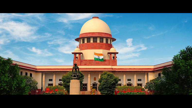 Supreme Court: आप आग से खेल रहे हैं, सुप्रीम कोर्ट ने लगाई पंजाब के राज्यपाल को फटकार