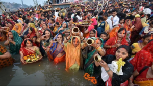 Chhath Puja 2023 Day 4: छठ का महापर्व हुआ उगते सूर्य को अर्घ्य के साथ संपन्न, 36 घंटे में खुला उपवास