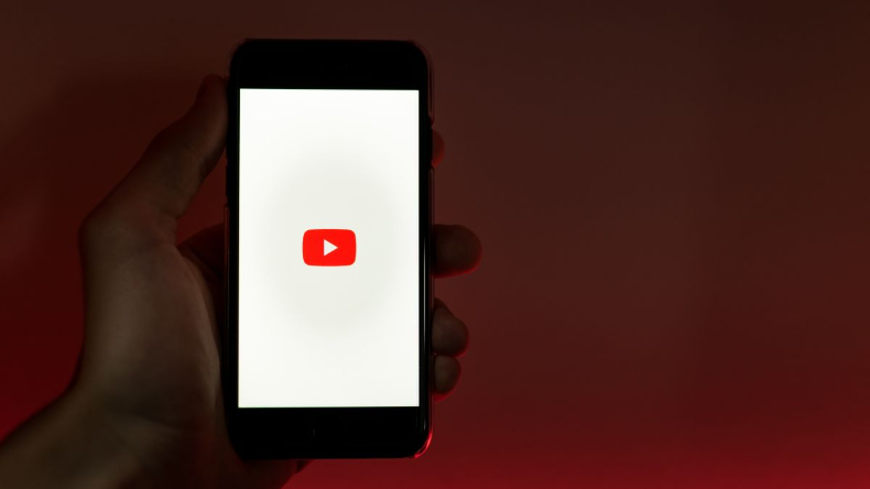 YouTube Trick: यूट्यूब की लंबी वीडियो शेयर करते समय इनेबल करें Blue Tick, बचेगा डेटा और समय