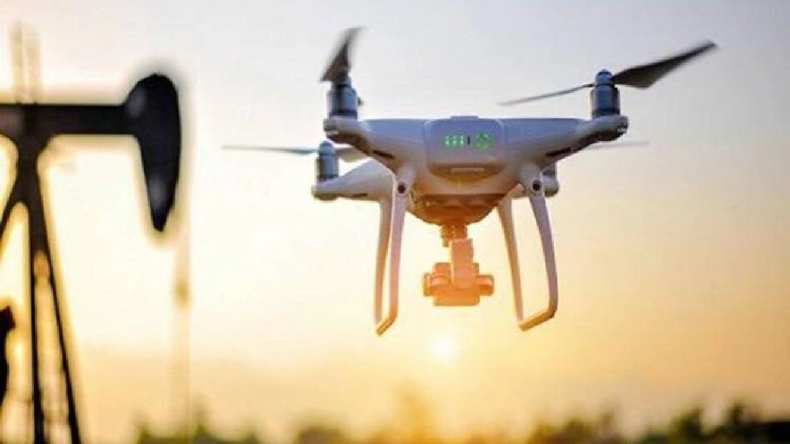 How To Become A Drone Pilot: अगर आप भी बनना चाहते हैं ड्रोन पायलट तो जान लें सभी जानकारी