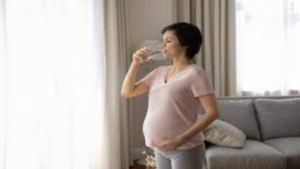 Pregnancy Precautions: प्रेग्नेंसी के शुरूआती तीन महीने में ना करें ये काम, बढ़ सकती है दिक्कत