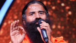 Baba Ramdev: बाबा रामदेव की वीडियो पर छिड़ा विवाद, अब देनी पड़ी सफाई