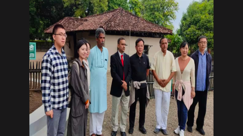 चीनी छात्रों का दल गया था हेडगेवार स्मृति मंदिर, कांग्रेस ने राजनयिक बताकर उठाये थे सवाल