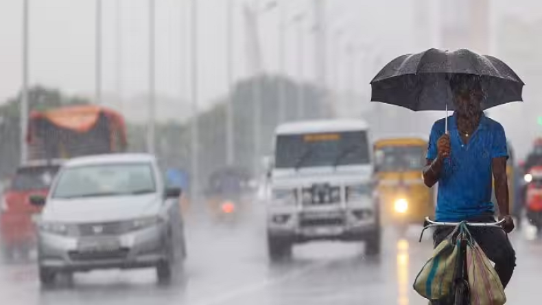 UP Weather: अगले कुछ घंटों में होगा मौसम में बदलाव, IMD ने जारी किया अलर्ट