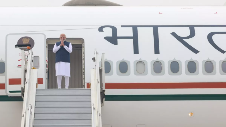 PM Modi UAE Visit: दुबई के लिए रवाना हुए प्रधानमंत्री, बीपीएस मंदिर का करेंगे उद्घाटन