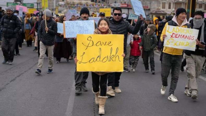 Ladakh Protest: लद्दाख में राज्य के दर्जे और संवैधानिक सुरक्षा पर जारी है विरोध, जानें क्या है मांगें