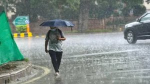 UP Weather: UP में आज से बदलेंगे मौसम के मिजाज, पूर्वी उत्तर प्रदेश के क्षेत्रों में गरज के साथ बारिश का अलर्ट