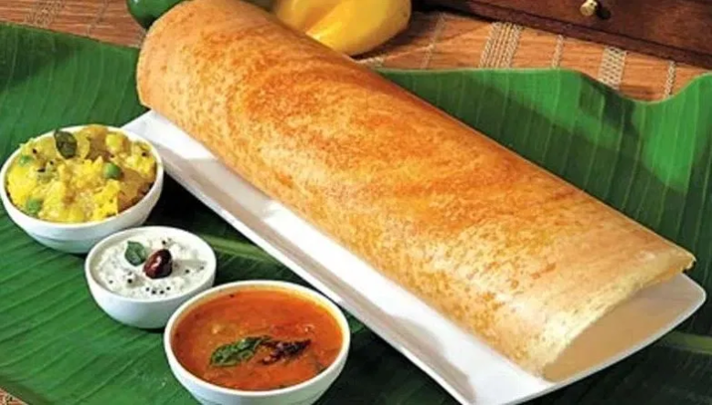 123-Feet Long Dosa: 75 शेफ की टीम ने तैयार किया 123 फुट का डोसा, बनाया गिनीज वर्ल्ड रिकॉर्ड