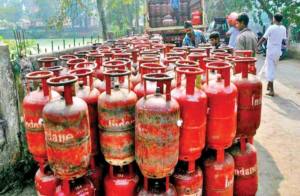 LPG Cylinder: होली पर बड़ी खुशखबरी, करोड़ों लोगों को मुफ्त मिलेगा LPG सिलेंडर