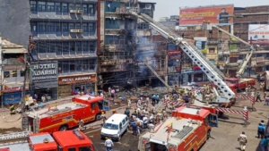 Patna Hotel Fire: पटना होटल अग्निकांड में 6 लोगों की मौत, 20 घायल