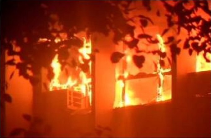 Delhi Fire:दिल्ली के सदर बाजार इलाके में एक मकान में लगी भीषण आग,दो बहनों की दम घुटने से हुयी मौत