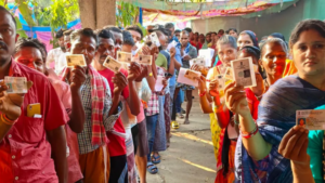 Loksabha Election: 1625 उम्मीदवारों की किस्मत ईवीएम में कैद, पहले चरण में 68.29 फीसदी मतदान