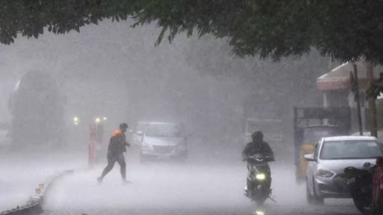 Monsoon: जल्द मिलेगी भीषण गर्मी से राहत, वक्त से पहले आ रहा मॉनसून