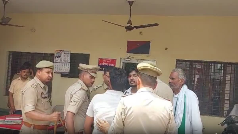 नोएडा: पुलिस चौकी में पूछताछ के लिए आए युवक ने लगाई फांसी, पूरा स्टाफ सस्पेंड