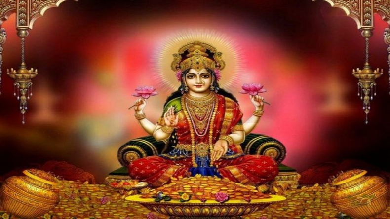 Maa Laxmi Puja: पैसों से भरना चाहते हैं तिजोरी, तो इस विधि से करें धन की देवी की आराधना