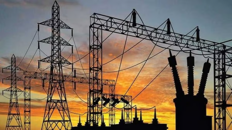 Delhi Power Demand: राजधानी में प्रचंड गर्मी से बढ़ी बिजली की मांग, इस वर्ष टूट सकता है पिछले साल का रिकॉर्ड