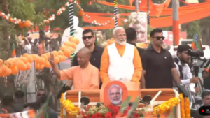 PM Modi Road show: पीएम मोदी के रोड शो में उमड़ा जनसैलाब, साथ में सीएम योगी भी मौजूद