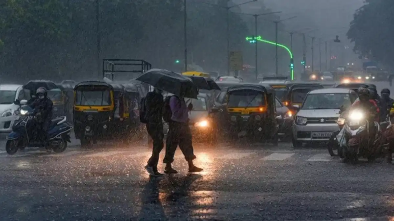 Weather update: राजधानी में झुलसाने वाली गर्मी से मिली राहत, पढ़ें IMD का नया अपडेट