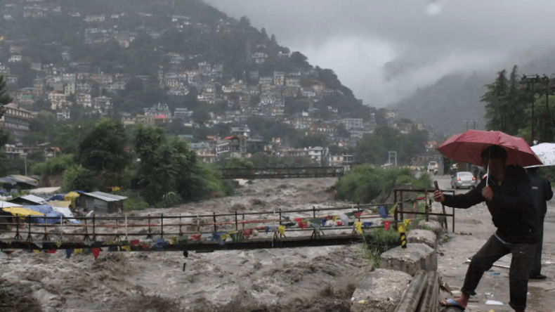 हिमाचल में भारी बारिश का खतरा, मौसम विभाग ने जारी किया ऑरेंज अलर्ट