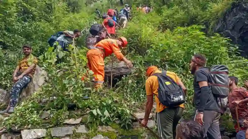 Kedarnath Cloud Burst: 17 की मौत, SDRF-NDRF का बचाव अभियान जारी