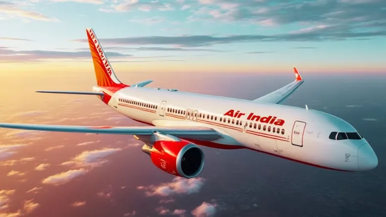 Air India फ्लाइट में इमरजेंसी अलर्ट, लंदन के आसमान में चक्कर लगा रहा विनाम