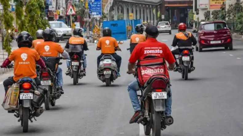 फूड डिलीवरी प्लेटफॉर्म स्विगी ने  फिल्म सिंघम अगेन की टीम के साथ बनाया वर्ल्ड रिकॉर्ड